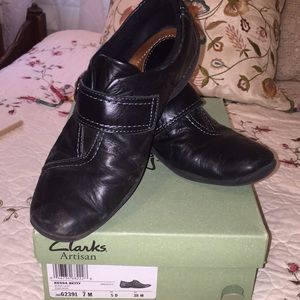 Clark’s women’s soft.leather shoe.